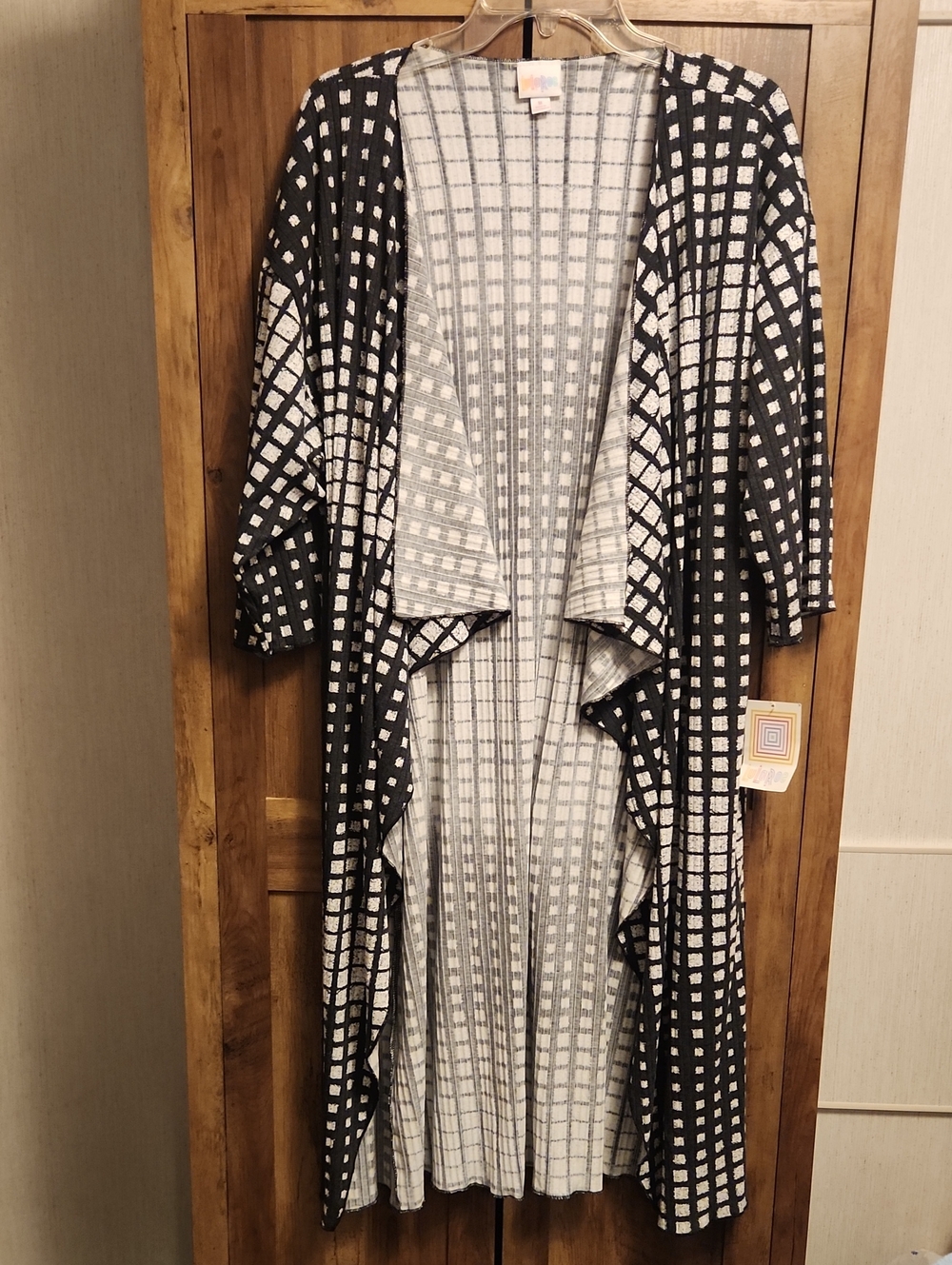 LuLaRoe Black & White Grid Lagenlook Open-Front Long Duster Cardigan/Coat
